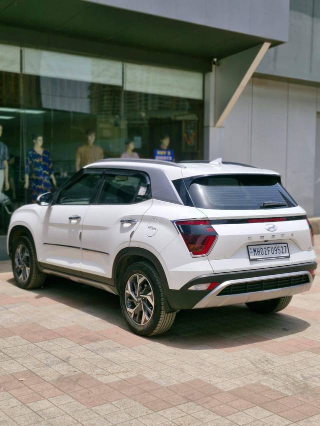 https://images10.gaadi.com/usedcar_image/4564577/original/processed_55e3451c1b3f80f5c7d03f2155e7ec19.jpg?imwidth=6401