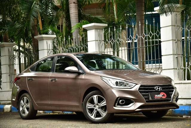 https://images10.gaadi.com/usedcar_image/4564638/original/processed_537dfd45492e1f2173904eef7bfdb493.jpg?imwidth=6400