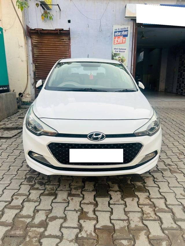 https://images10.gaadi.com/usedcar_image/4564645/original/processed_f9a876e1-94f4-419a-9ff9-73324fb20e77.jpg?imwidth=6400