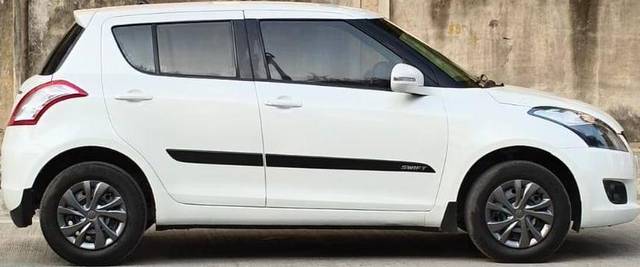 https://images10.gaadi.com/usedcar_image/4564647/original/processed_0ee7ba49897ba9a723a3acf7e36195e5.jpg?imwidth=6401