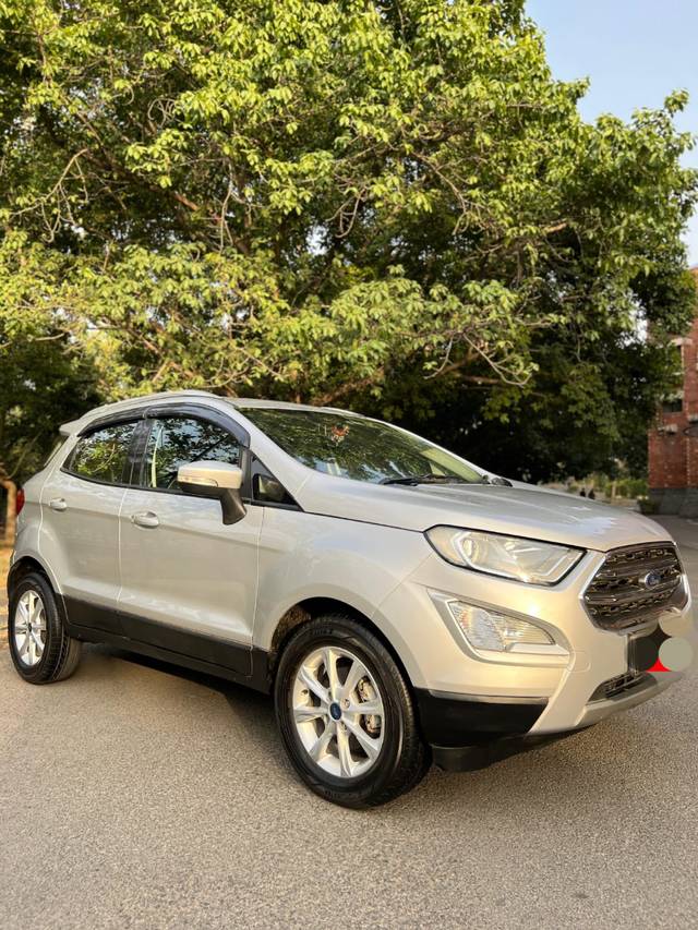 https://images10.gaadi.com/usedcar_image/4564648/original/d6e251f56baa93819cc92962838674c6.jpg?imwidth=6400