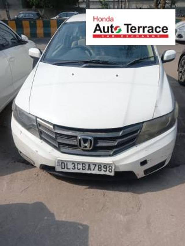 https://images10.gaadi.com/usedcar_image/4564654/original/5fbeaa920f37190e91315e4c8bbb5a53.jpg?imwidth=6400