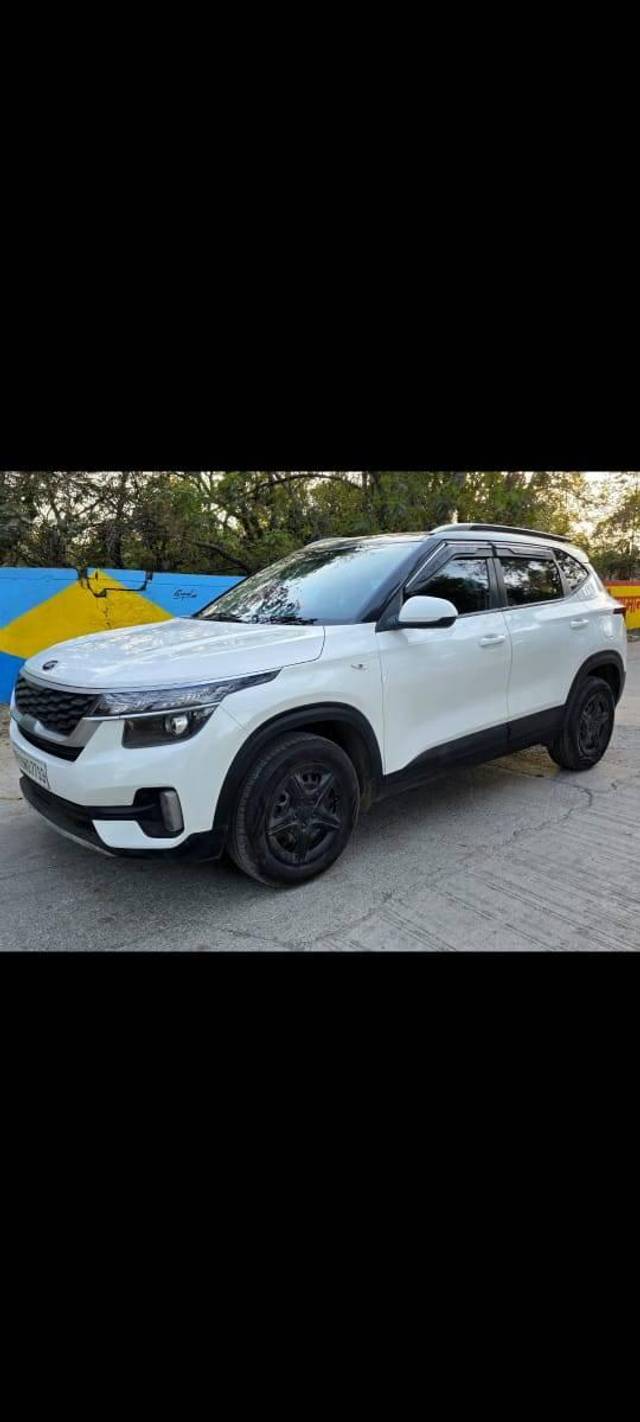 https://images10.gaadi.com/usedcar_image/4564669/original/processed_64e59815a245d1e9dc21e308efaae4ad.jpeg?imwidth=6402