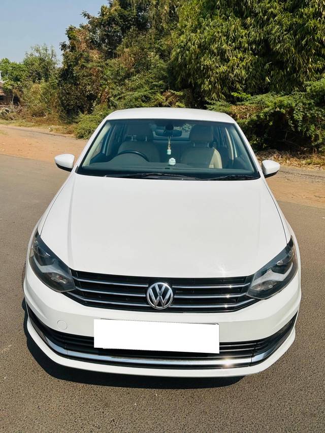 https://images10.gaadi.com/usedcar_image/4564682/original/processed_d63fa383fc612ef57add02eb1faa494c.jpeg?imwidth=6402