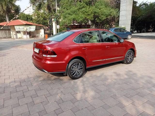 https://images10.gaadi.com/usedcar_image/4564687/original/processed_185b5499df5ffd9fb1cd393afb48b098.jpg?imwidth=6402