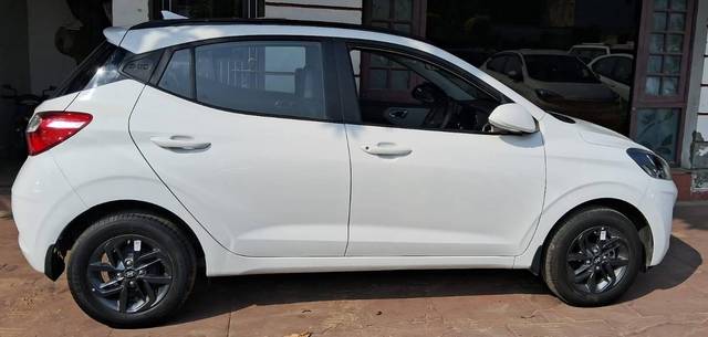 https://images10.gaadi.com/usedcar_image/4564689/original/processed_65e0d805348dff499b2f65037859a2ae.jpg?imwidth=6401