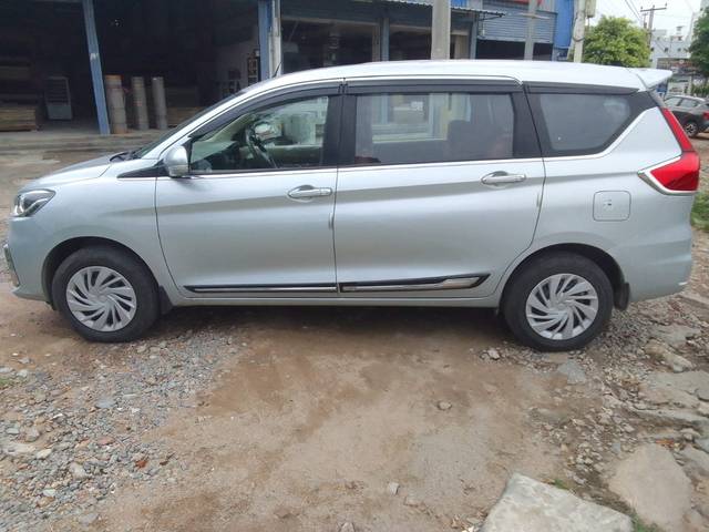 https://images10.gaadi.com/usedcar_image/4564700/original/5f8c2af7ab7b03c601420245b72363fa.jpg?imwidth=6402