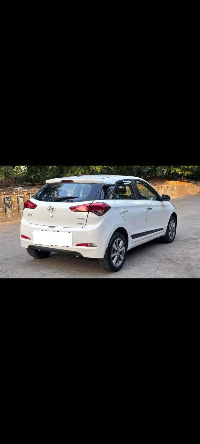 https://images10.gaadi.com/usedcar_image/4564718/original/processed_786e940ed9fa277851cd7930111ae111.jpeg?imwidth=6400