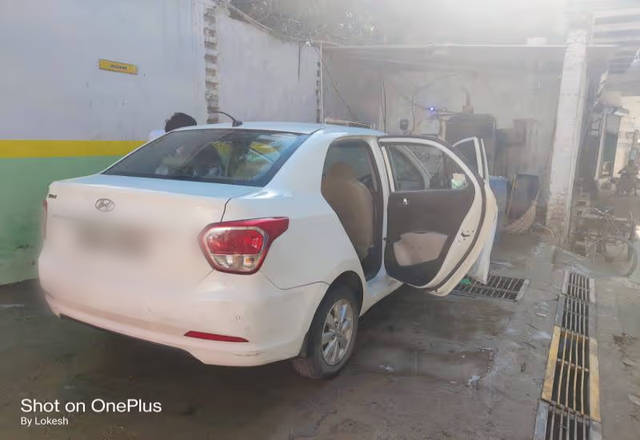 https://images10.gaadi.com/usedcar_image/4564719/original/81e3f456-cc81-433e-b8d4-c9a560bda9c9.?imwidth=6400