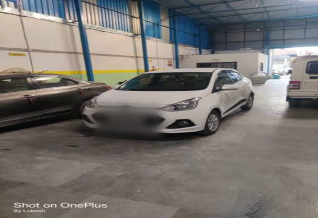 https://images10.gaadi.com/usedcar_image/4564719/original/ebc734fd-8c16-4df7-998a-6bd92f1c748c.?imwidth=6401