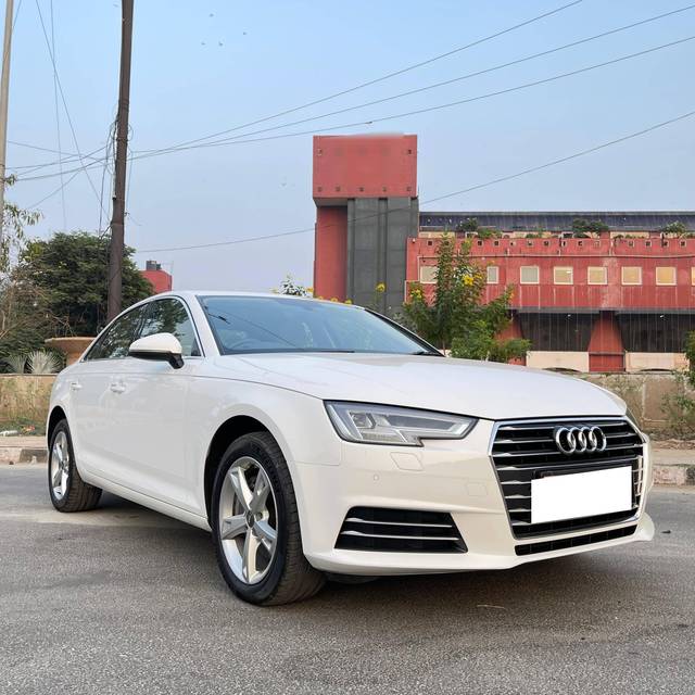 https://images10.gaadi.com/usedcar_image/4564779/original/processed_d961a6908cc23b654bc68e07cbfc24bf.jpg?imwidth=6400