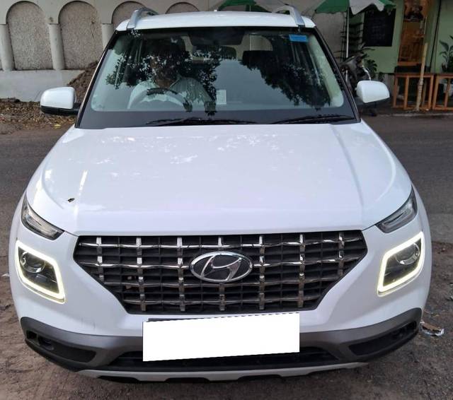 https://images10.gaadi.com/usedcar_image/4564780/original/processed_bc452ee812957ff1d44b2283f55f8be4.jpg?imwidth=6400