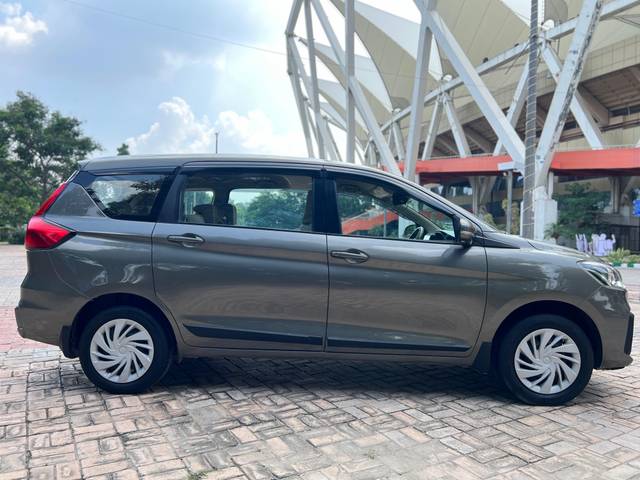 https://images10.gaadi.com/usedcar_image/4564789/original/263bdb9de3ed6a003049cc6ccec247f8.jpg?imwidth=6401