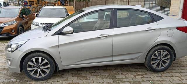 https://images10.gaadi.com/usedcar_image/4564790/original/processed_f13b2ec76890631ff49d4b9157b525a2.jpg?imwidth=6401