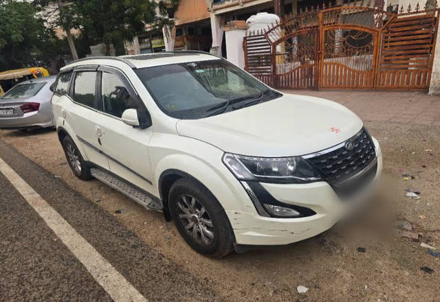 https://images10.gaadi.com/usedcar_image/4564792/original/91bcb8e2-c1ff-4a7e-b7e0-0b04f3d22527.?imwidth=6400