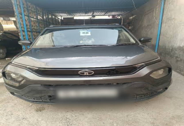https://images10.gaadi.com/usedcar_image/4564797/original/6e917ee9-774a-4277-a9df-9c2846476d42.?imwidth=6400