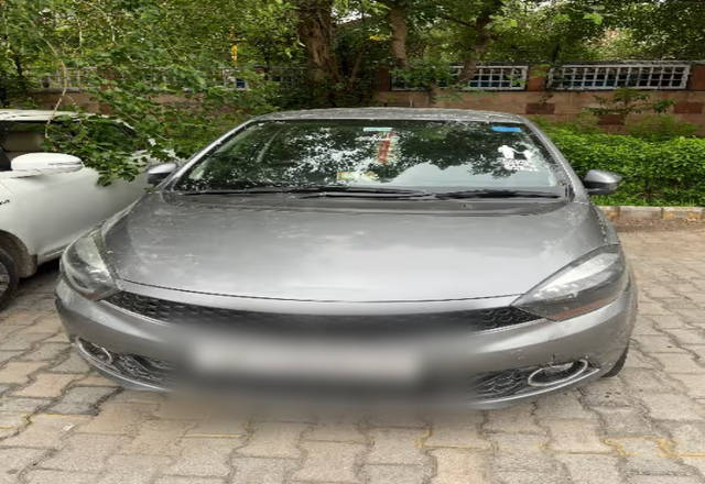 https://images10.gaadi.com/usedcar_image/4564804/original/7fdef9ae-c6dc-4192-ab2e-5af121a9809b.?imwidth=6400