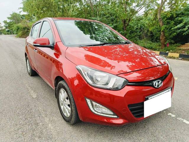 https://images10.gaadi.com/usedcar_image/4564807/original/processed_7f8b227c519fbbe6985eb86197c22086.jpg?imwidth=6400