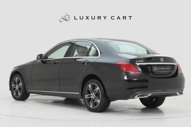 https://images10.gaadi.com/usedcar_image/4564809/original/processed_87583d2c83a595d8e0c3fe8dcf3288c5.jpg?imwidth=6402
