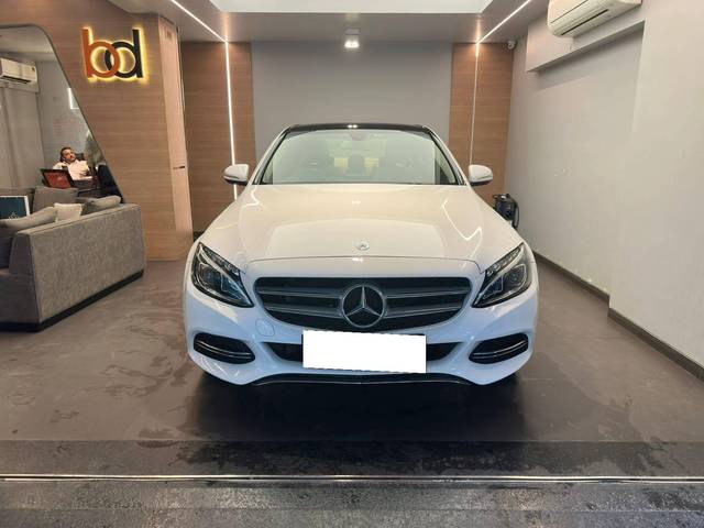 https://images10.gaadi.com/usedcar_image/4564813/original/processed_54ce688e1ce1b4e368c66d059162626e.jpeg?imwidth=6400