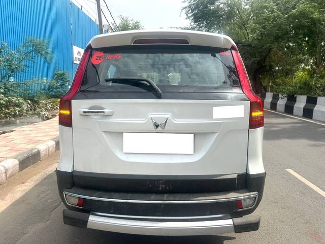 https://images10.gaadi.com/usedcar_image/4564814/original/processed_247d1f8f-ef77-47ec-9d74-e6a9c9a74bc6.jpg?imwidth=6401