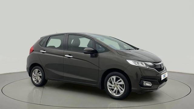 https://images10.gaadi.com/usedcar_image/4564833/original/c3b045882c62995a7e7c7ed6adf26424.jpg?imwidth=6400