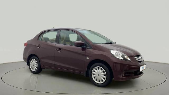 https://images10.gaadi.com/usedcar_image/4564834/original/9ee26d64e35eafc605918c76d1f29202.jpg?imwidth=6400