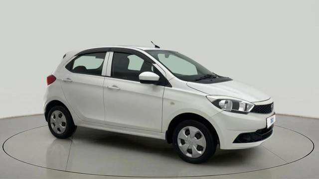 https://images10.gaadi.com/usedcar_image/4564837/original/2ac450c71f4ae7779f131245627021a7.jpg?imwidth=6400