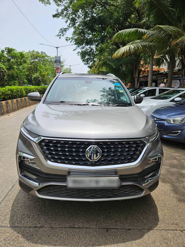 https://images10.gaadi.com/usedcar_image/4564861/original/processed_552027b050efe903d96e0960e93f87c0.jpg?imwidth=6400