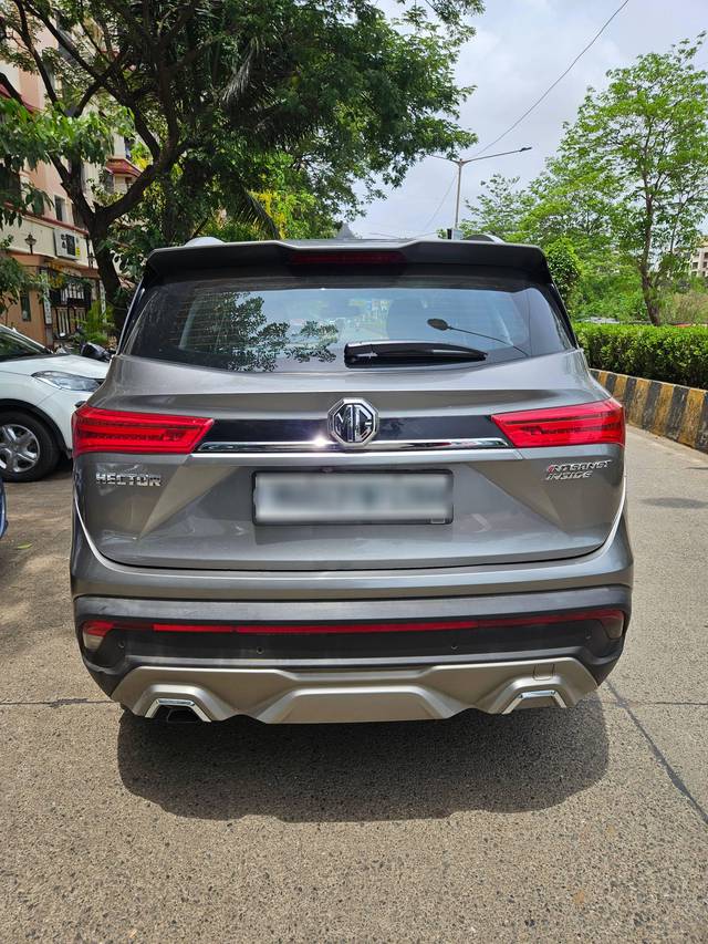 https://images10.gaadi.com/usedcar_image/4564861/original/processed_abe3035dd586ee0025ab6feb1579b87f.jpg?imwidth=6401