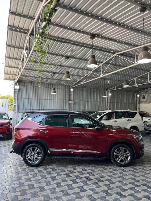 https://images10.gaadi.com/usedcar_image/4564866/original/processed_2af998b56c9183549467df54e8b90c13.jpg?imwidth=6401