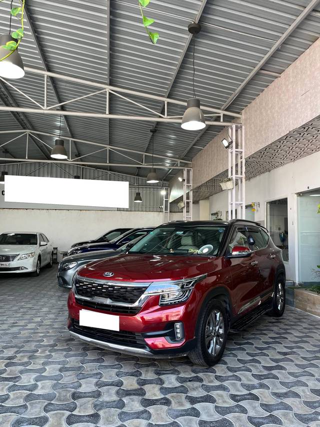 https://images10.gaadi.com/usedcar_image/4564866/original/processed_2c756bfa2e3c8afab8b54b42af13f401.jpg?imwidth=6400