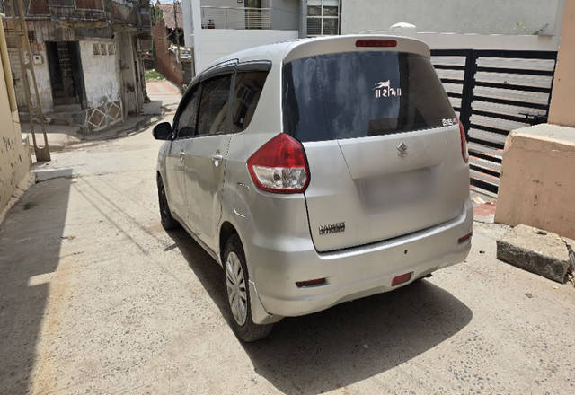 https://images10.gaadi.com/usedcar_image/4564912/original/40d71f52-0faa-49cf-bb27-8af965eded35.?imwidth=6401