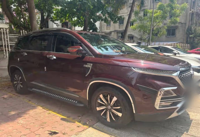 https://images10.gaadi.com/usedcar_image/4564938/original/70f5f4ca-af1b-4151-b94a-4c8915c9a553.?imwidth=6400