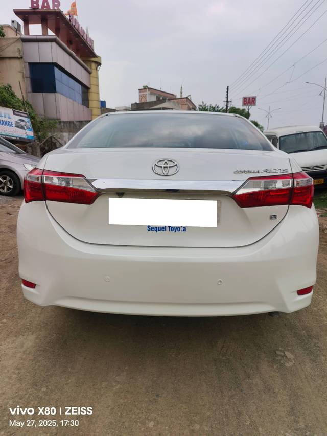 https://images10.gaadi.com/usedcar_image/4564953/original/processed_9d0e497623f79d01c81b4eda47b762b0.jpg?imwidth=6401