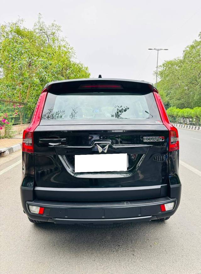 https://images10.gaadi.com/usedcar_image/4564956/original/processed_b1d9e1d1286f99ffd78889c079ed78e8.jpg?imwidth=6402