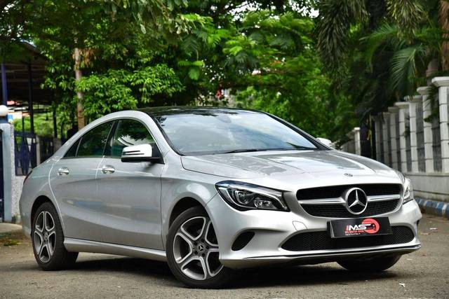 https://images10.gaadi.com/usedcar_image/4564960/original/processed_0a9eb198cee1b90872a0576acf2e8f32.jpg?imwidth=6400