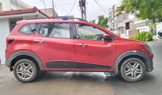 https://images10.gaadi.com/usedcar_image/4564962/original/processed_9cd67bf53297e96ed17ec83e8f98fd28.jpg?imwidth=6401