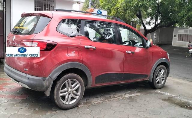 https://images10.gaadi.com/usedcar_image/4564962/original/processed_d03cdbd5c177eba2fc5eb2f1abf19c5b.jpg?imwidth=6402