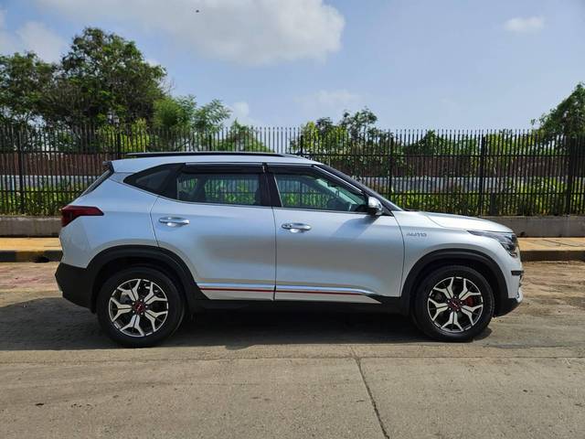 https://images10.gaadi.com/usedcar_image/4564963/original/processed_dd694b8c43011bd498167ee371ba1761.jpg?imwidth=6401