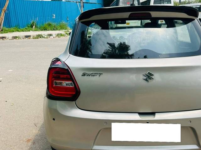 https://images10.gaadi.com/usedcar_image/4564968/original/processed_47ae9b3ec7823e4637bc88ac14d960bd.jpg?imwidth=6401