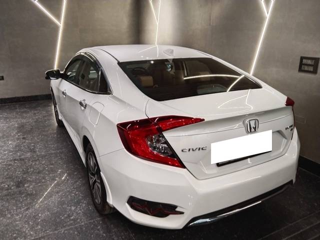 https://images10.gaadi.com/usedcar_image/4564973/original/processed_453ec2d77a9be8dba070d7da02c673af.jpg?imwidth=6400