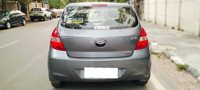 https://images10.gaadi.com/usedcar_image/4564985/original/processed_0a8b6e6e-9092-4b4a-9983-237d0afebee0.jpg?imwidth=6402