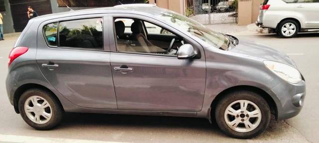 https://images10.gaadi.com/usedcar_image/4564985/original/processed_df6c414d-04bd-4a92-a064-9e54a81f6ab5.jpg?imwidth=6401