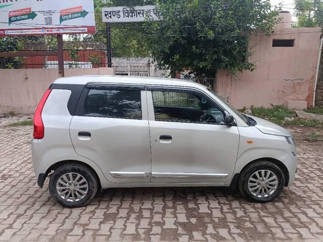 https://images10.gaadi.com/usedcar_image/4565060/original/processed_0927e5d1-0571-4101-acdf-ce9ff53d90db.jpg?imwidth=6400