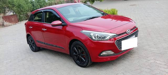 https://images10.gaadi.com/usedcar_image/4565083/original/23ddde78e87de4f514fa6d19f03b7f9e.jpg?imwidth=6400