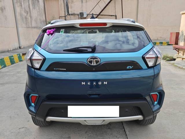 https://images10.gaadi.com/usedcar_image/4565089/original/processed_dde0363f84a70fede4bce648c5093d3f.jpg?imwidth=6402