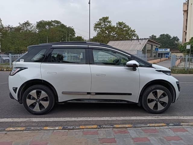 https://images10.gaadi.com/usedcar_image/4565103/original/processed_84aa2598f6bcbc0c8dfc628ca7c071c1.jpg?imwidth=6401