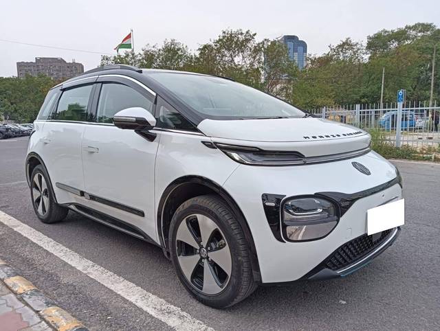 https://images10.gaadi.com/usedcar_image/4565103/original/processed_983840d84f740219268ea0835b8350f8.jpg?imwidth=6400