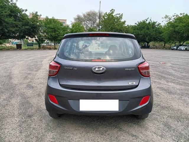 https://images10.gaadi.com/usedcar_image/4565110/original/processed_e1f1f995aadb8db169c67f39d2b599b9.jpg?imwidth=6402